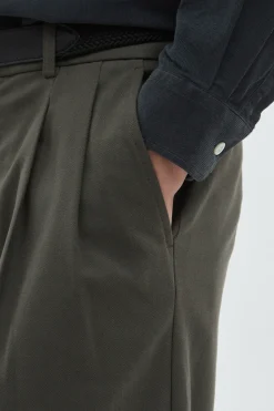 Benn Relaxed Pleated Trouser